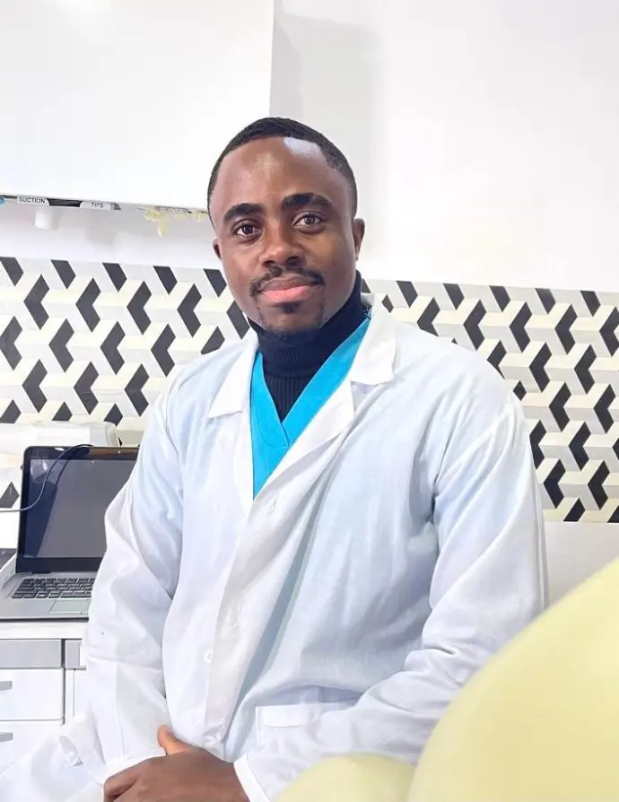 tenge rama medecin dentiste en rdc au cabinet dentaire du golf cdg